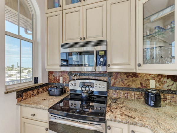Luxury Anna Maria Island Vacation Home Sleeps 8
